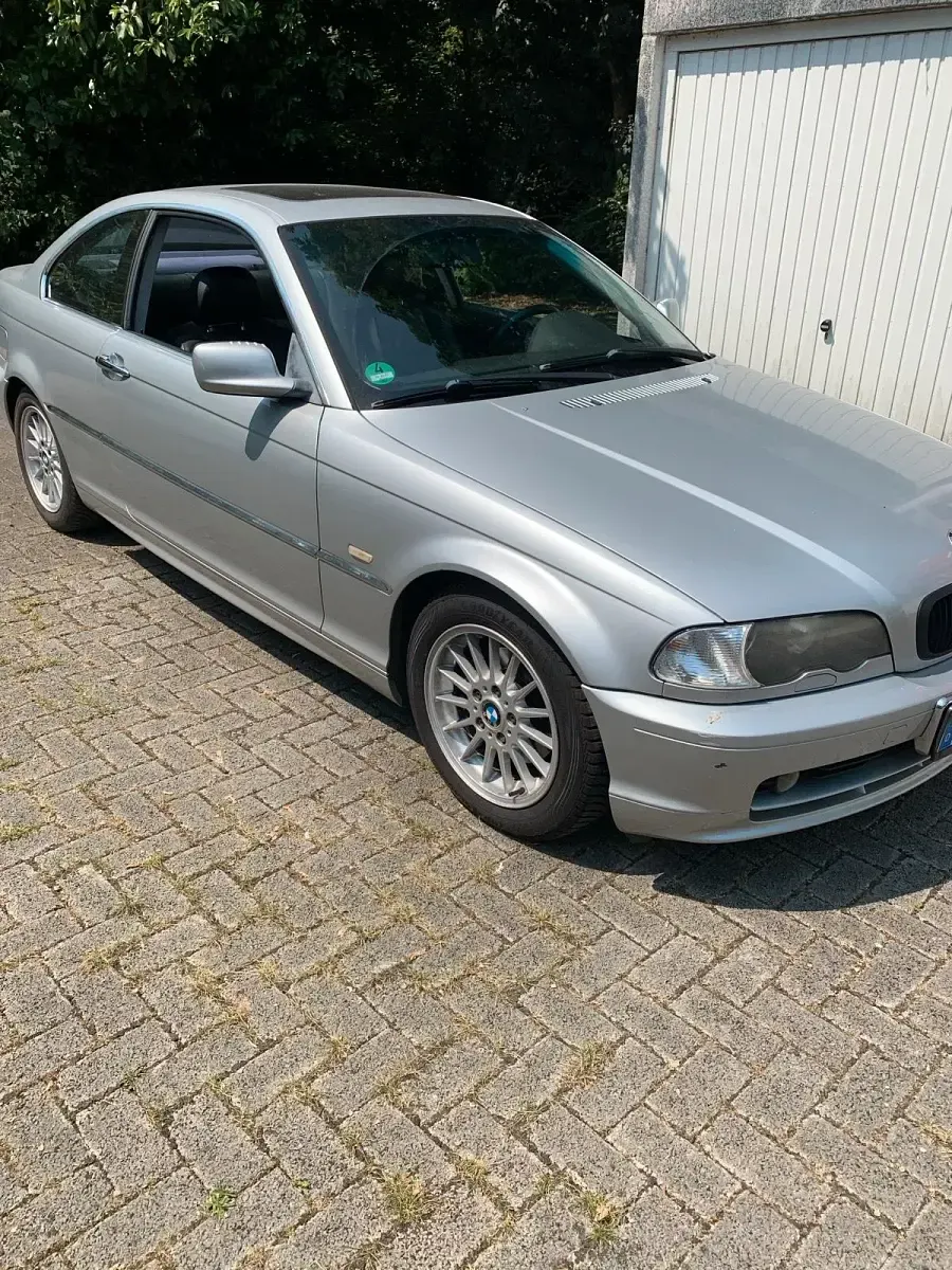 Gebraucht BMW 320 150 PS (110 kW) 2000 Silber Coupé