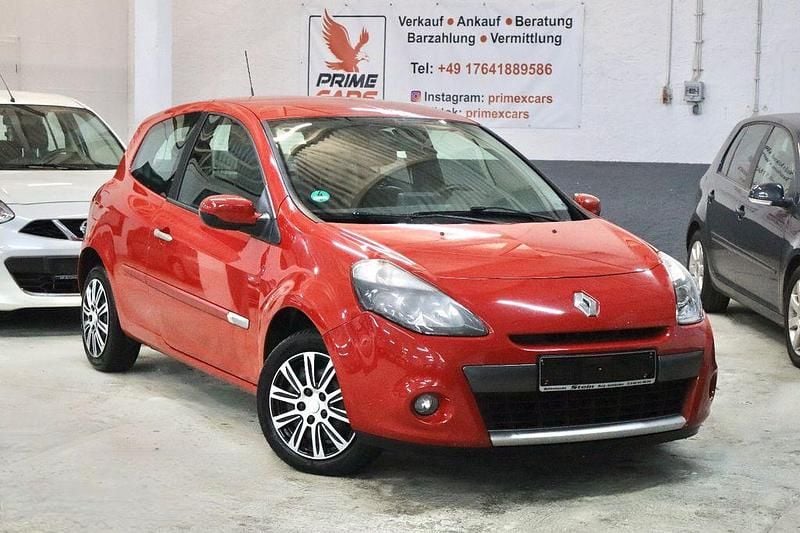 Gebraucht Renault Clio III Dynamique 75 PS (55 kW) 2010 Rot Kleinwagen