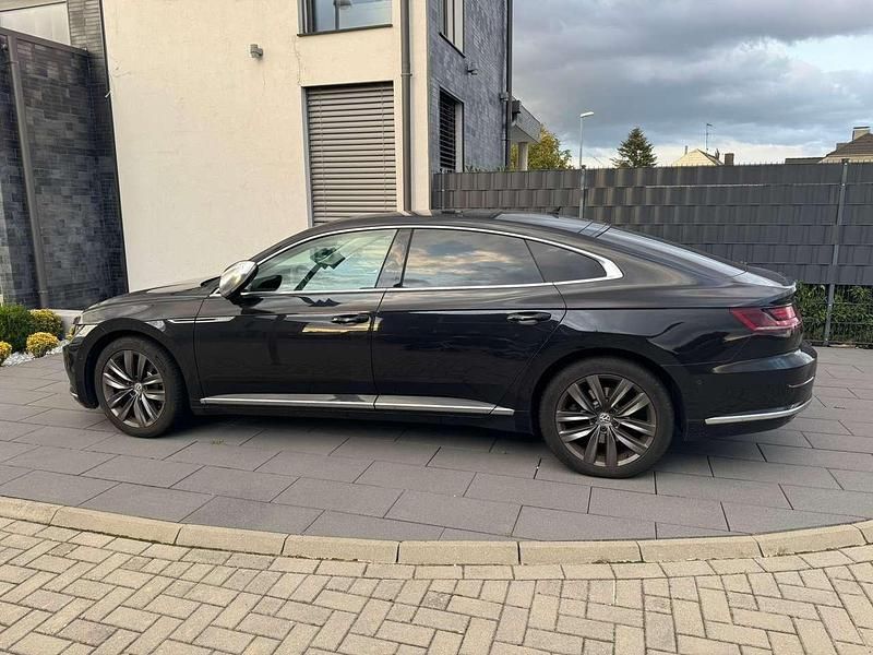 Schwarz Gebraucht 2017 VW Arteon Elegance Coupé | 20.900 € (Fairer Preis) - Bild 1/4