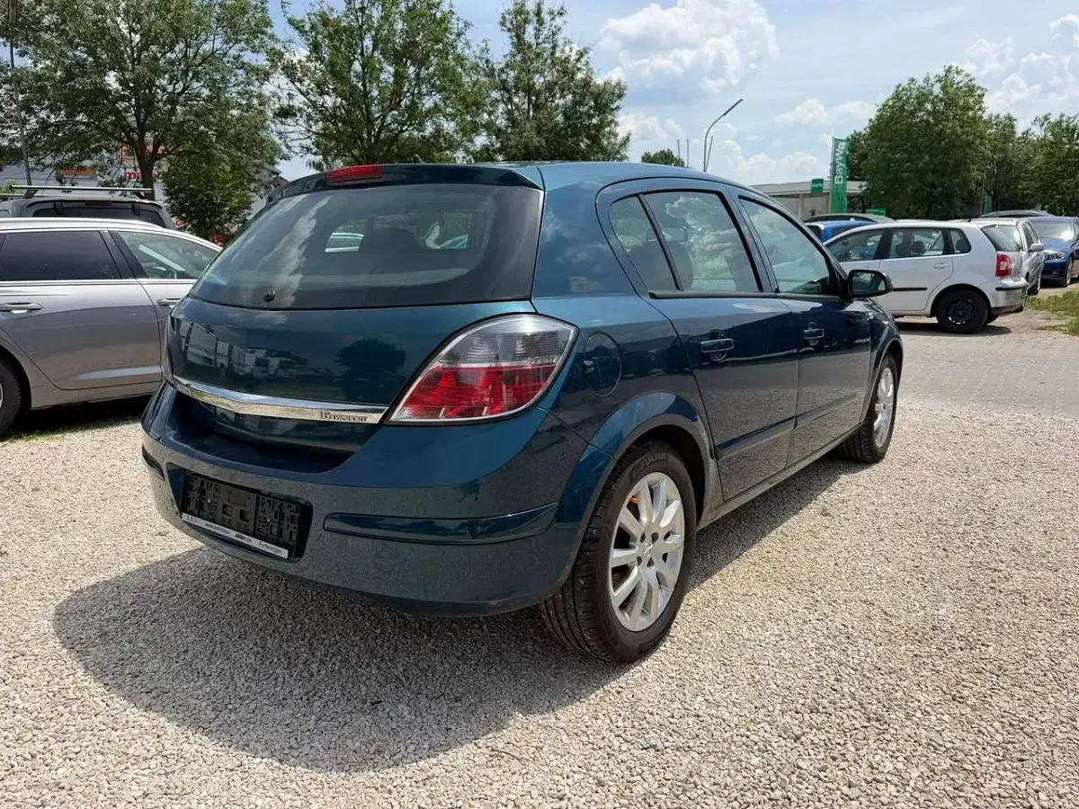 Gebraucht Opel Astra Edition 105 PS (77 kW) 2007 Petrolgruen mi2 Kleinwagen