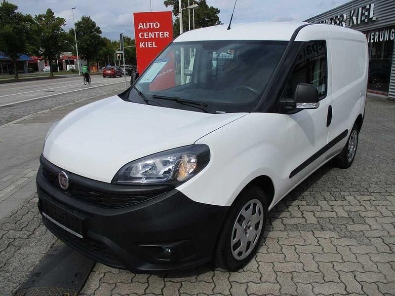 Weiß Gebraucht 2020 Fiat Doblò Van / Kleinbus | 9.980 € (Fairer Preis) - Bild 1/4