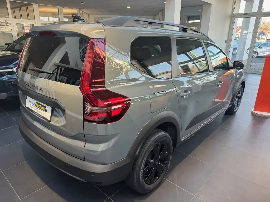 Gebraucht Dacia Jogger Extreme 110 PS (80 kW) 2026 Grau Van / Kleinbus