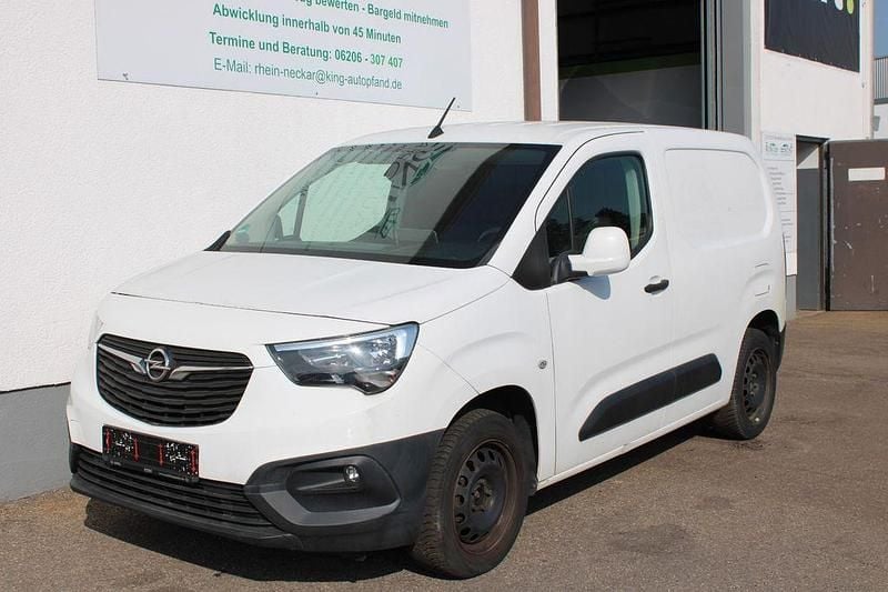 Gebraucht Opel Combo Edition 102 PS (75 kW) 2019 Weiß Van / Kleinbus