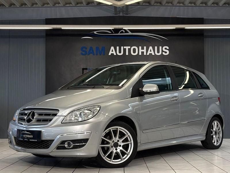 Silber Gebraucht 2011 Mercedes B160 Sport Van / Kleinbus | 7.900 € (Fairer Preis) - Bild 1/4