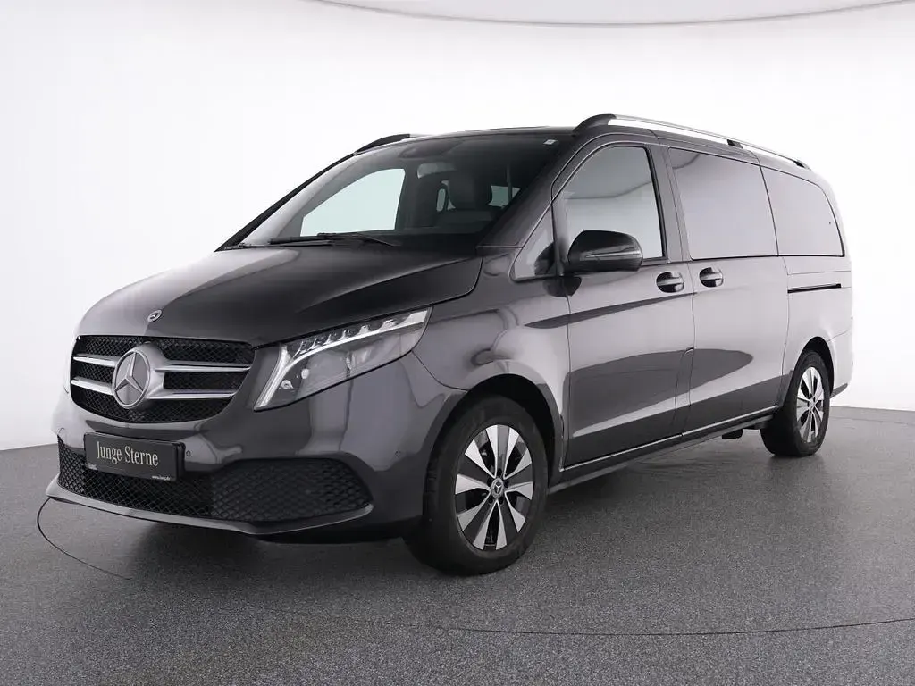 Gebraucht Mercedes V250 190 PS (139 kW) 2024 Grau Van / Kleinbus