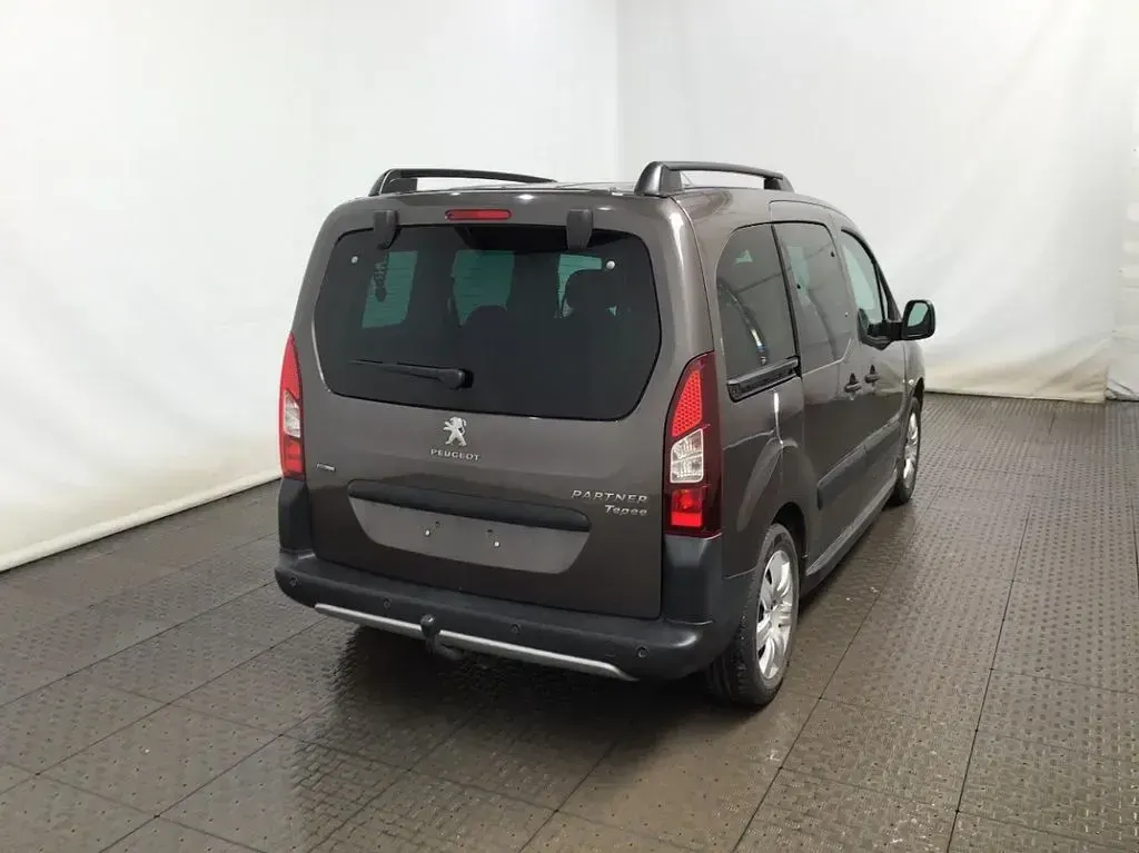 Gebraucht Peugeot Partner 110 PS (80 kW) 2017 Van / Kleinbus