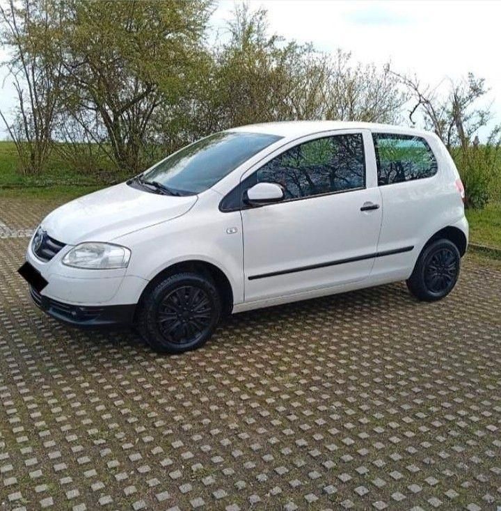 Gebraucht VW Fox Style 54 PS (39 kW) 2005 Weiß Kleinwagen