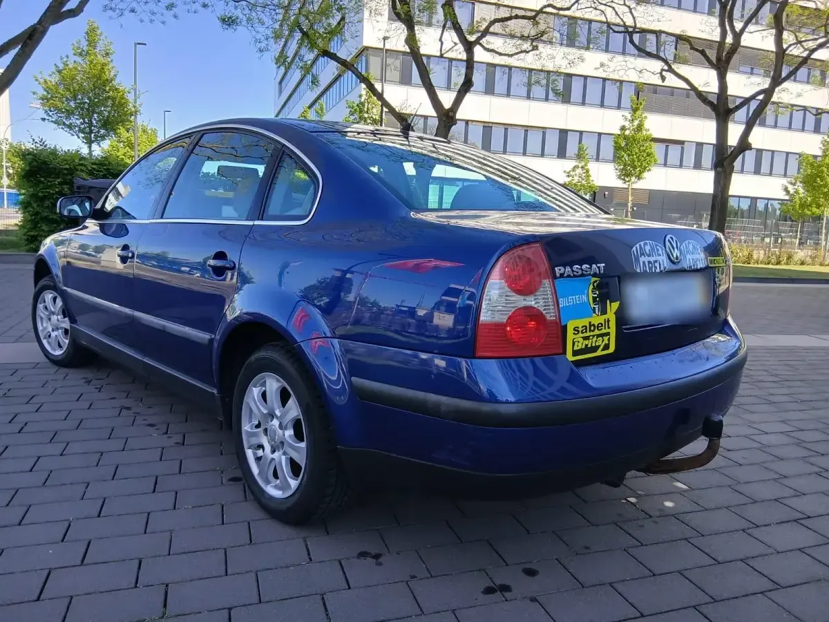 Gebraucht VW Passat 115 PS (84 kW) 2001 Limousine