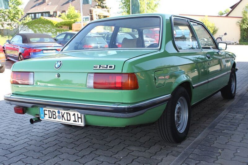 Gebraucht BMW 320 109 PS (80 kW) 1975 Grün Limousine