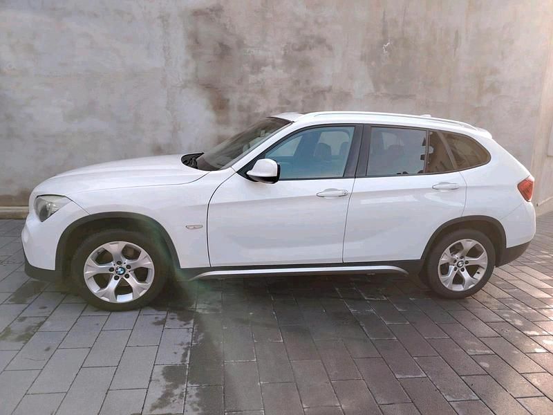 Gebraucht BMW X1 143 PS (105 kW) 2011 Weiß SUV