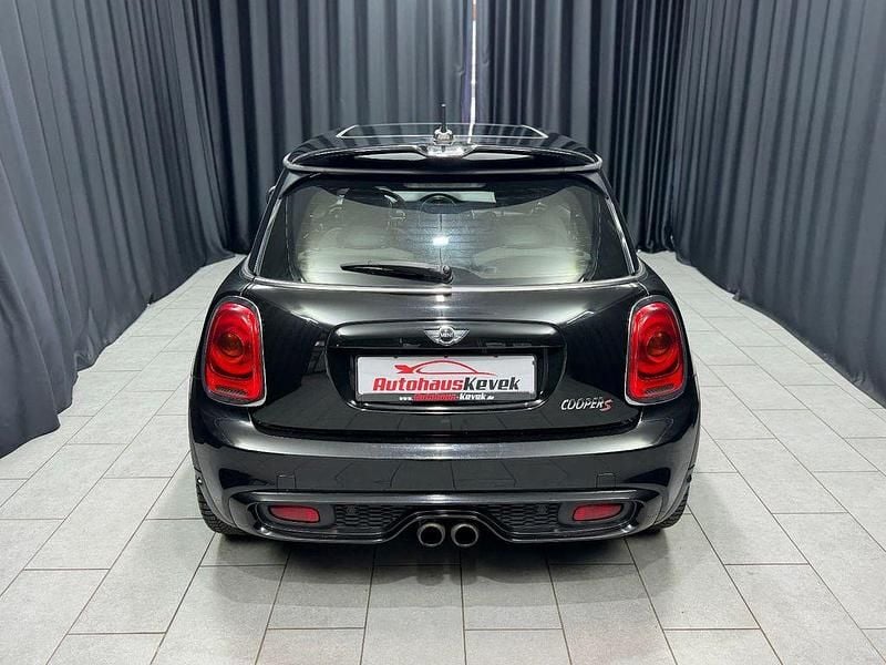 Gebraucht Mini Cooper S 192 PS (141 kW) 2015 Schwarz Kleinwagen