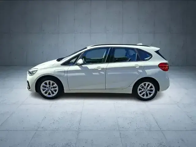 Gebraucht BMW 225 Advantage 136 PS (100 kW) 2020 Weiss Van / Kleinbus