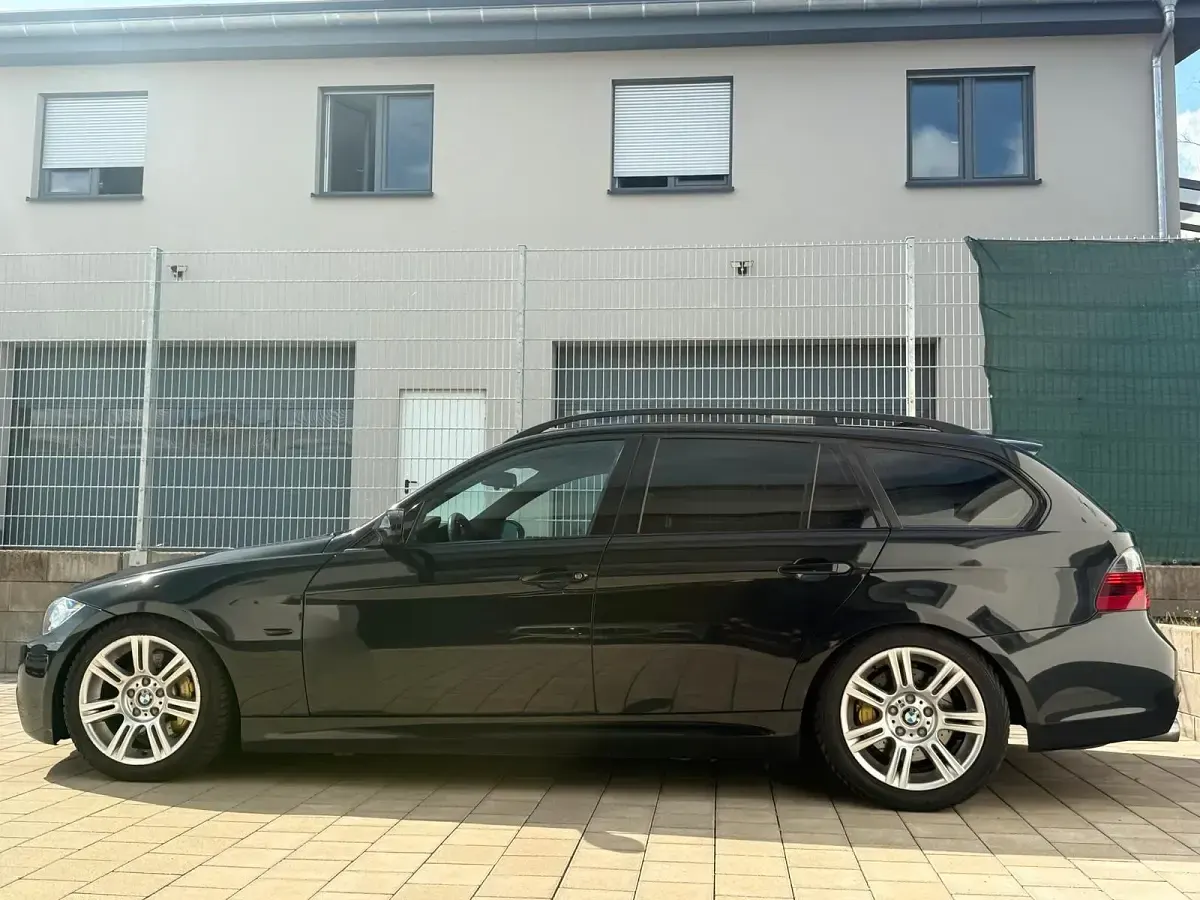 Gebraucht BMW 330 M Performance 300 PS (220 kW) 2007 Schwarz Kombi