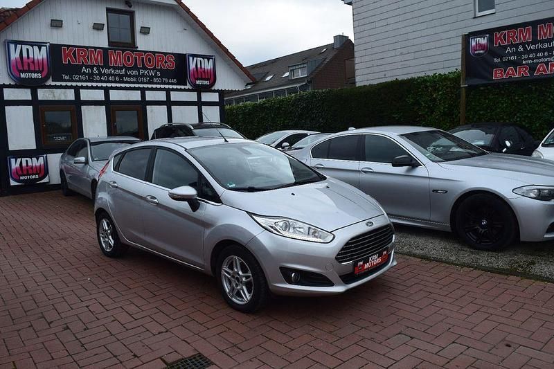 Gebraucht Ford Fiesta 80 PS (58 kW) 2014 Silber Kleinwagen