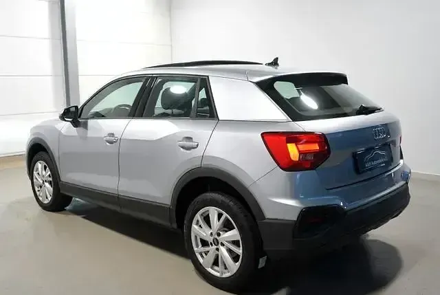 Gebraucht Audi Q2 Sport 116 PS (85 kW) 2024 Silber SUV