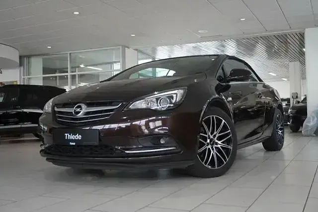 Gebraucht Opel Cascada Sport 170 PS (125 kW) 2017 Mahagonibraun metallic Cabrio
