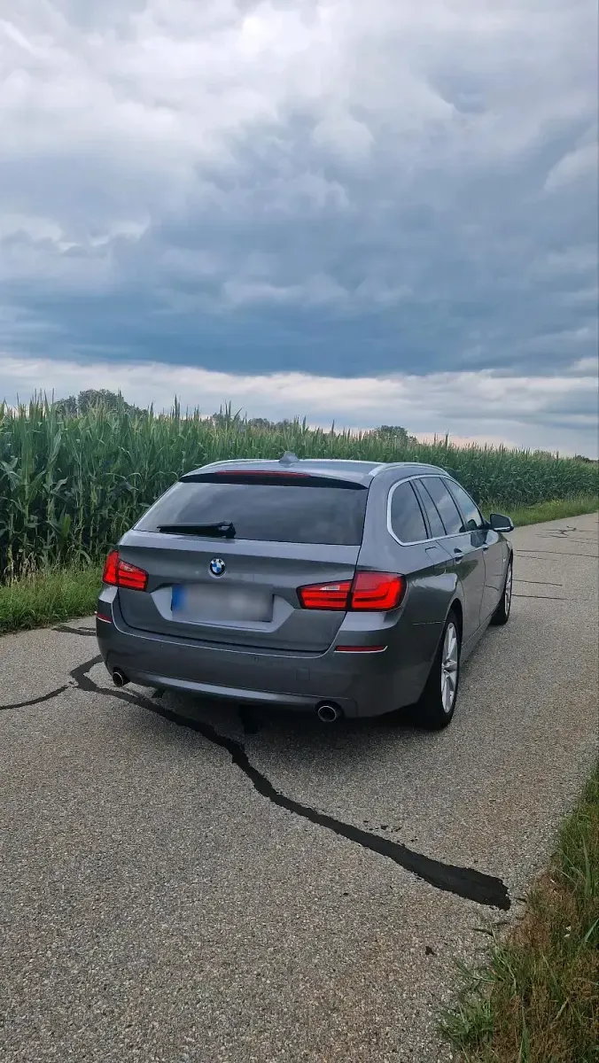 Gebraucht BMW 535 M Sport 299 PS (219 kW) 2010 Grau Kombi