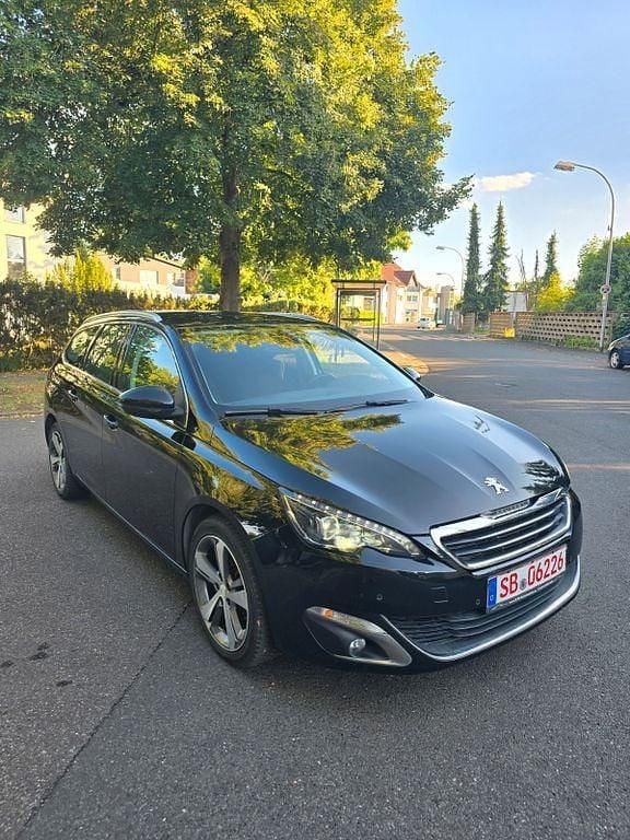 Schwarz Gebraucht 2015 Peugeot 308 Allure Kombi | 5.988 € (Guter Preis) - Bild 1/4