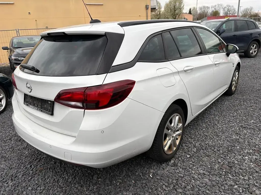 Gebraucht Opel Astra 105 PS (77 kW) 2019 Weiß Kombi