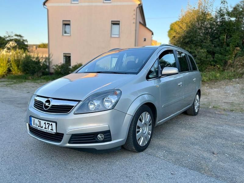 Beige Gebraucht 2007 Opel Zafira Van / Kleinbus | 2.000 € (Superpreis) - Bild 1/4