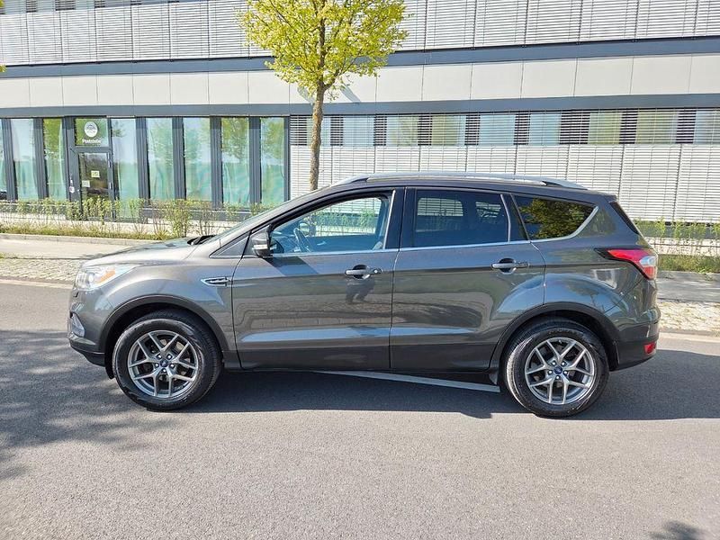 Gebraucht Ford Kuga 150 PS (110 kW) 2018 SUV