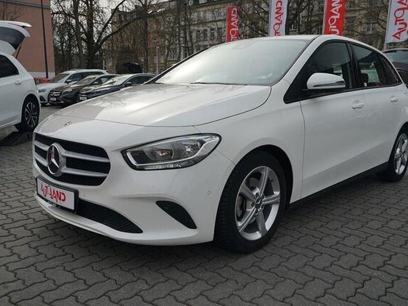 Gebraucht Mercedes B200 163 PS (119 kW) 2019 Polarweiß Van / Kleinbus