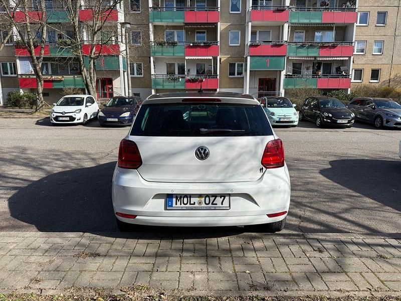 Gebraucht VW Polo 90 PS (66 kW) 2014 Weiß Limousine