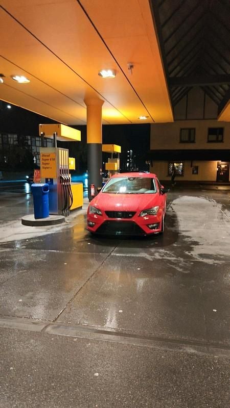 Gebraucht Seat Leon 180 PS (132 kW) 2013 Rot Kleinwagen