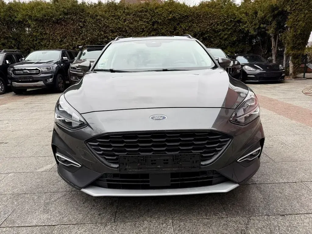 Gebraucht Ford Focus Active X 150 PS (110 kW) 2021 Grau Limousine