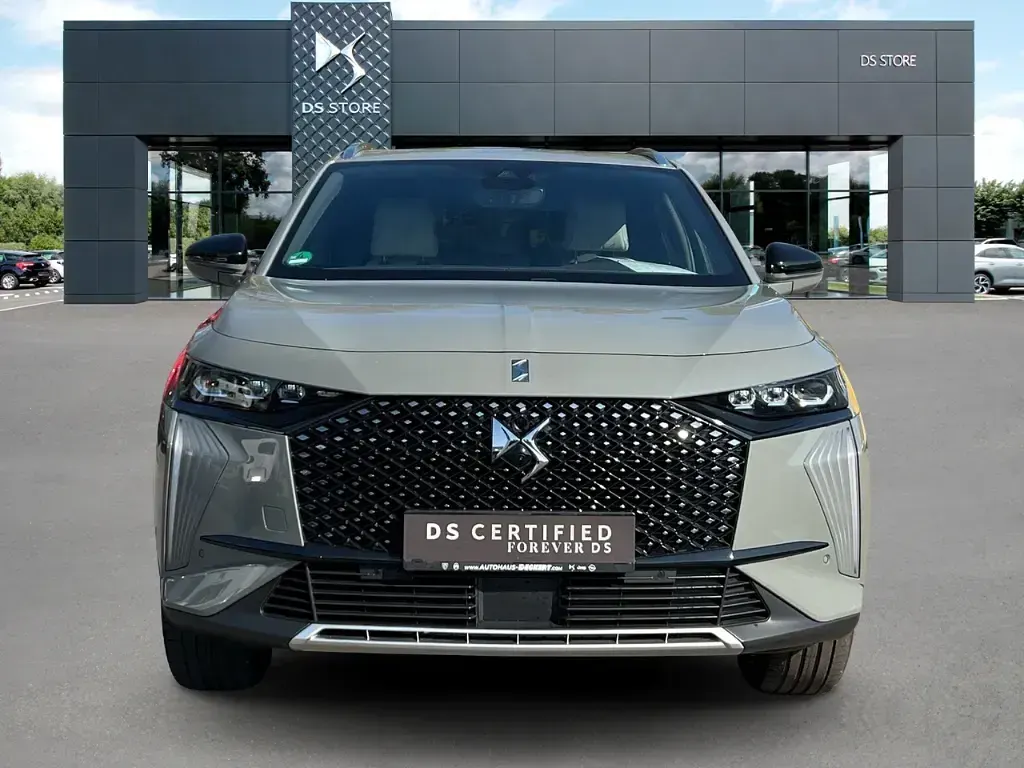 Gebraucht DS Automobiles DS7 Crossback Opera 131 PS (96 kW) 2024 Grau SUV