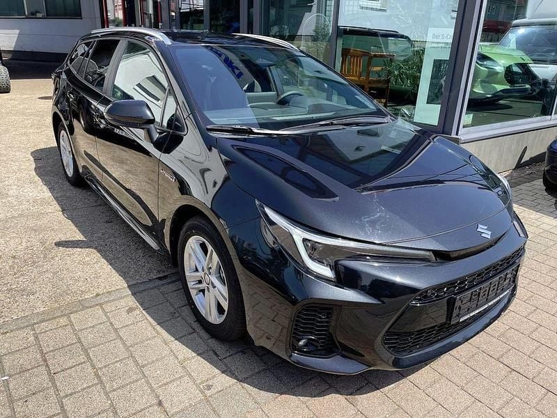 Schwarz Neu 2025 Suzuki Swace Comfort+ Limousine | 29.990 € - Bild 1/4