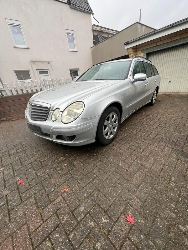 Silber Gebraucht 2008 Mercedes E280 Kombi | 3.750 € (Guter Preis) - Bild 1/4