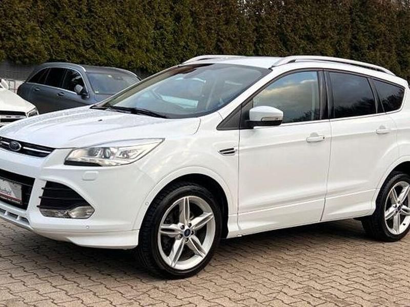 Gebraucht Ford Kuga Individual 180 PS (132 kW) 2015 Weiß SUV