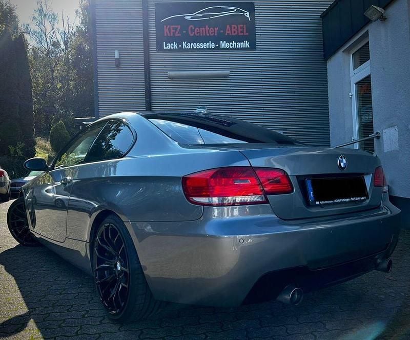 Gebraucht BMW 335 Performance 306 PS (225 kW) 2007 Grau Coupé