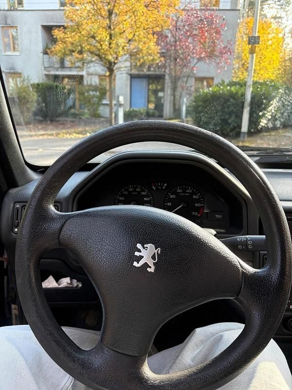 Gebraucht Peugeot 106 60 PS (44 kW) 2002 Kleinwagen