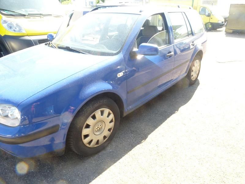 Gebraucht VW Golf IV Edition 75 PS (55 kW) 2001 Blau Kombi