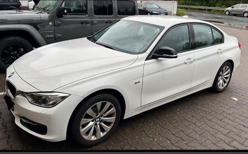 Gebraucht BMW 316 136 PS (100 kW) 2013 Weiß Limousine