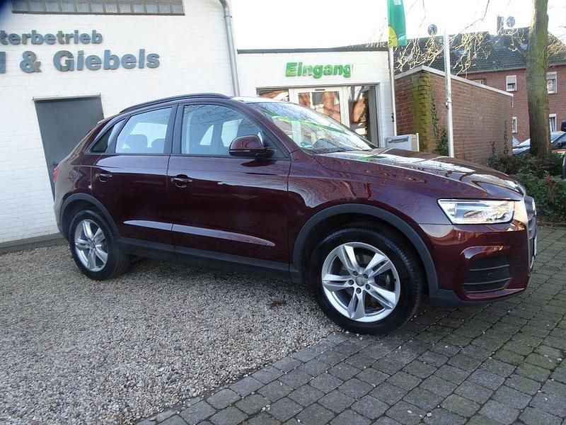 Gebraucht Audi Q3 Performance 150 PS (110 kW) 2017 Rot SUV