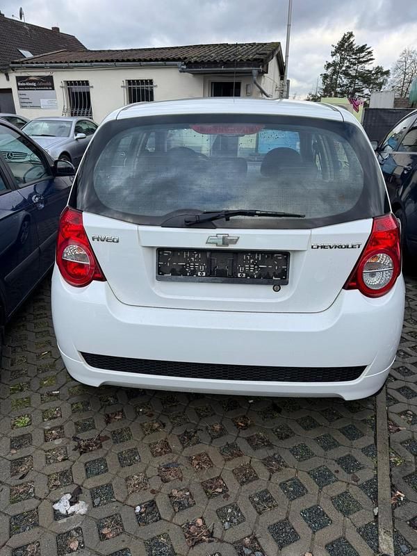 Gebraucht Chevrolet Aveo 84 PS (61 kW) 2009 Weiß Kleinwagen