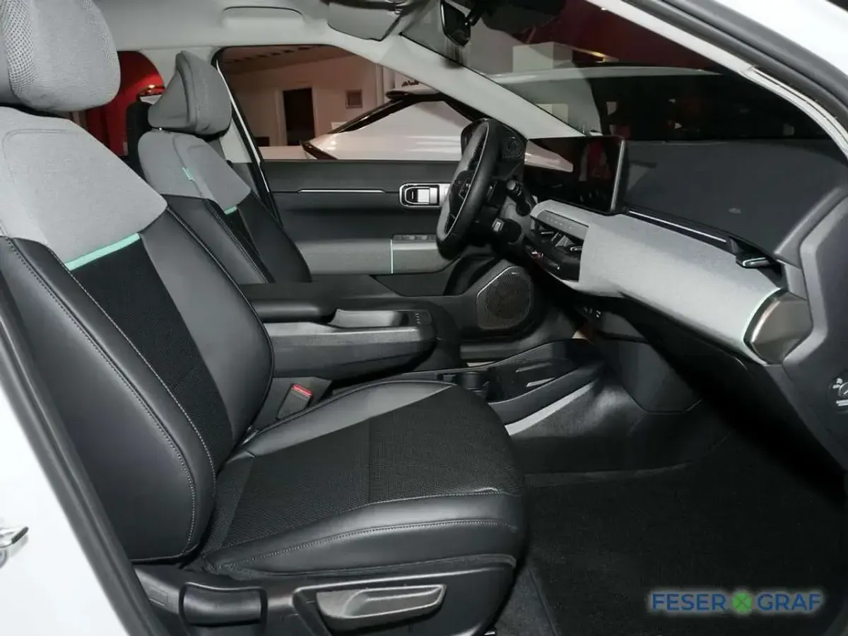 Gebraucht Kia EV4 Earth 150 kW (204 PS) 2025 Schneeweiss Kleinwagen