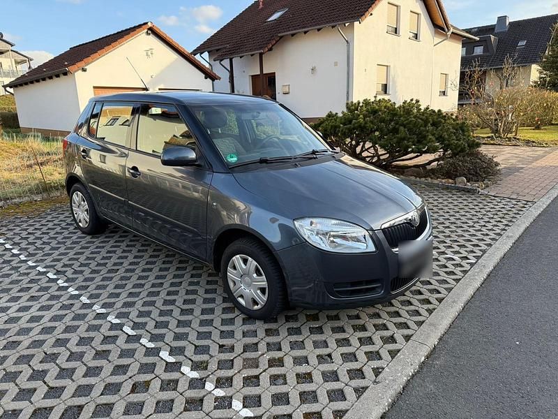 Gebraucht Skoda Fabia 86 PS (63 kW) 2009 Grau Limousine