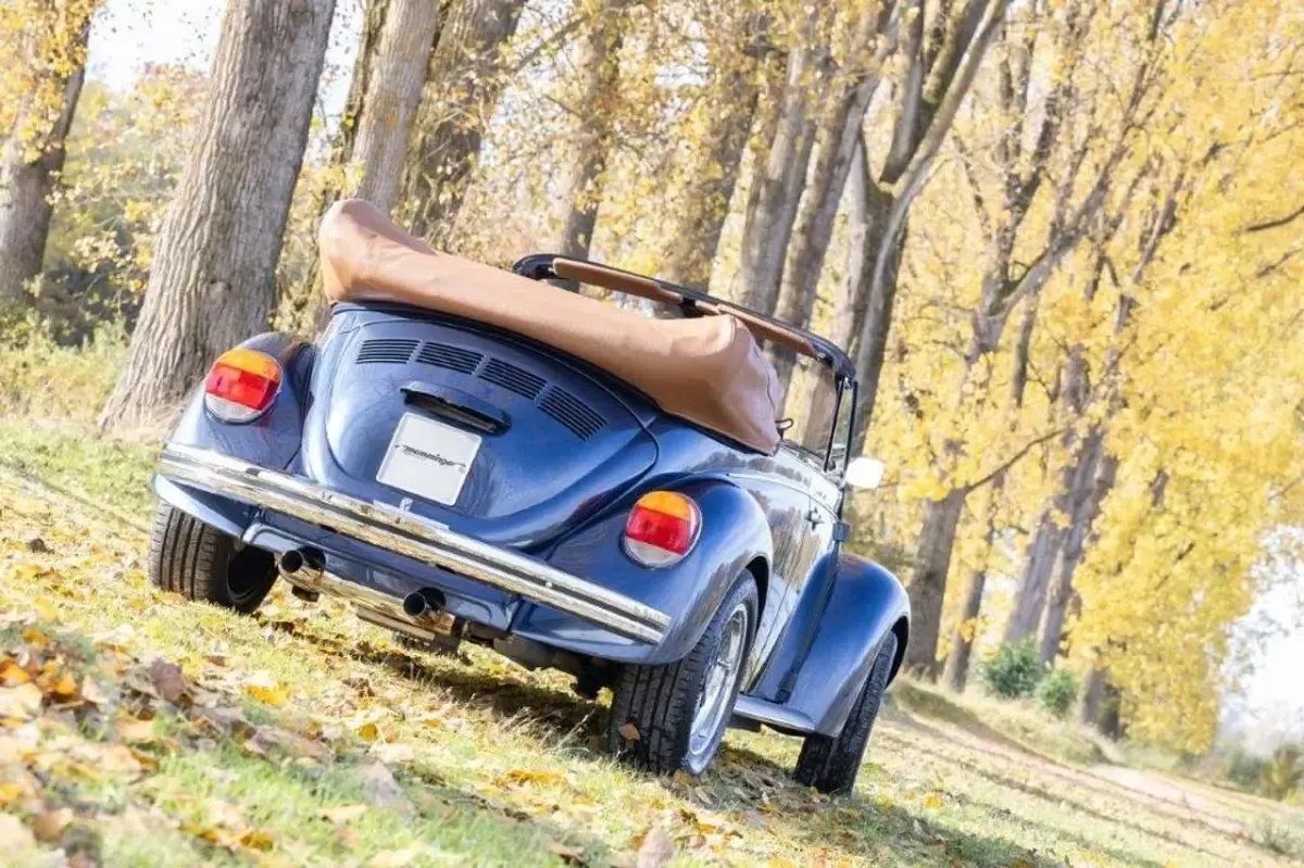 Gebraucht VW Käfer 99 PS (72 kW) 1980 Midnightblue metallic Cabrio