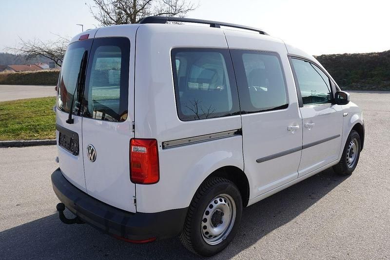 Gebraucht VW Caddy 110 PS (80 kW) 2019 Weiß Van / Kleinbus