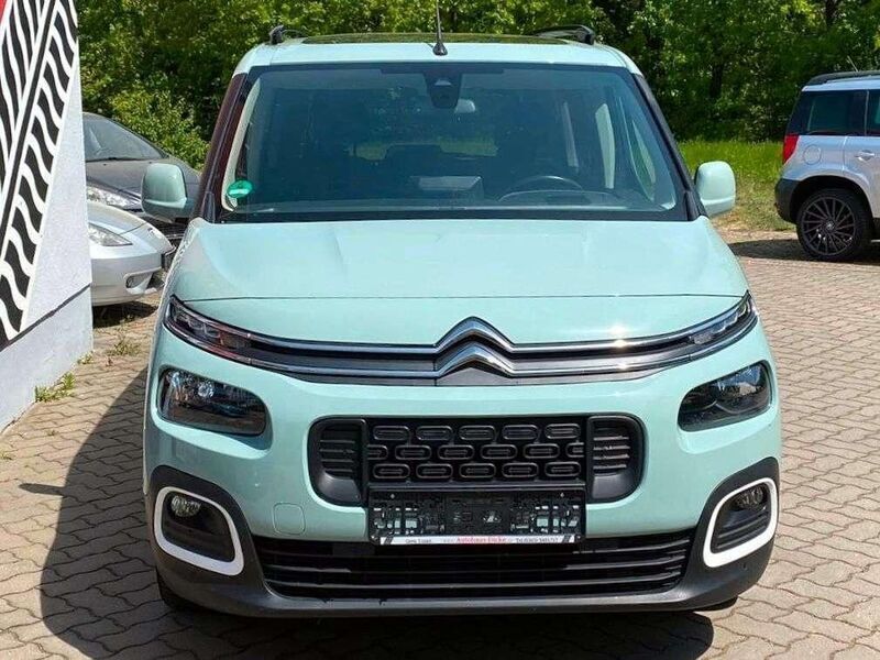 Gebraucht Citroën Berlingo Shine 131 PS (96 kW) 2018 Gruen devon Van / Kleinbus