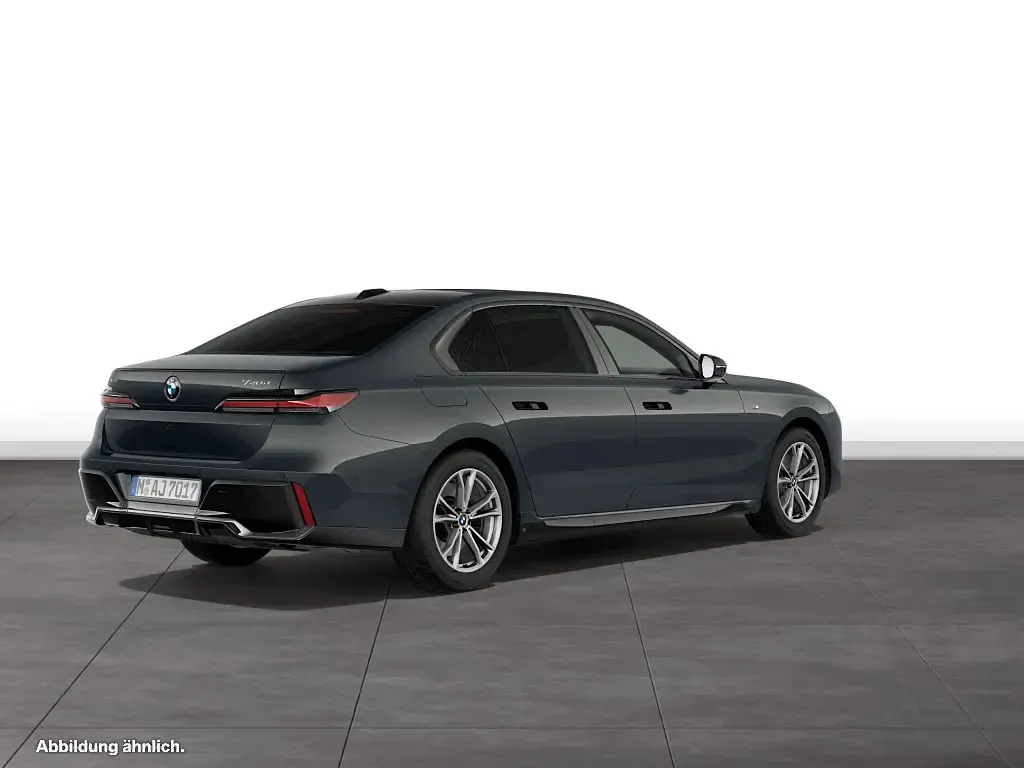 Gebraucht BMW 740 299 PS (219 kW) 2025 Grau Limousine