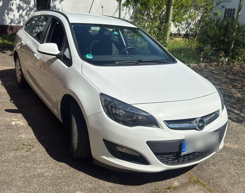 Weiß Gebraucht 2014 Opel Astra Eco Kombi | 3.000 € (Superpreis) - Bild 1/4