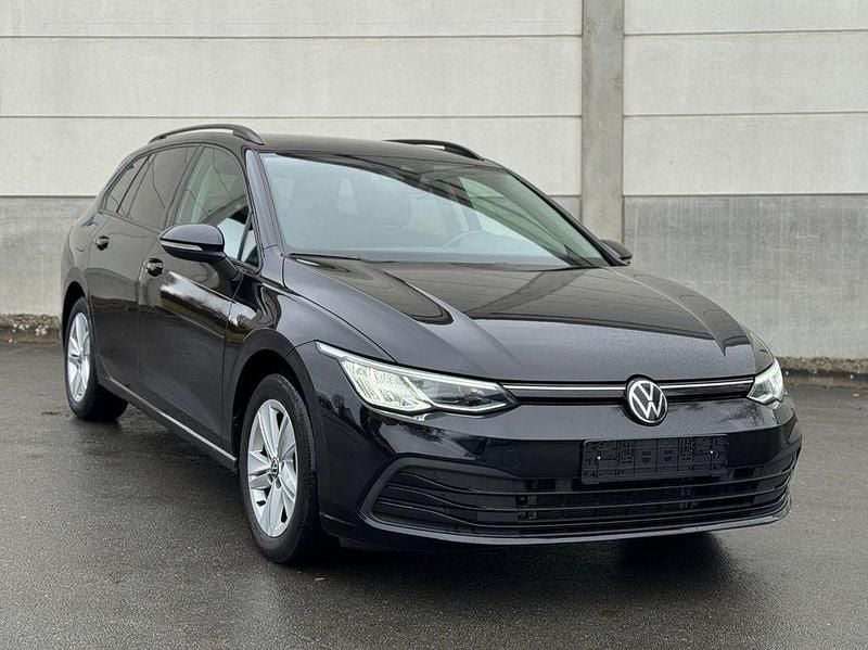 Gebraucht VW Golf VIII Life 150 PS (110 kW) 2022 Schwarz Kombi