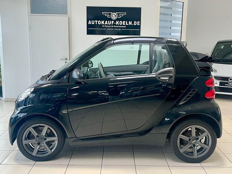 Schwarz Gebraucht 2008 Smart ForTwo Cabrio Cabrio | 5.990 € - Bild 1/4