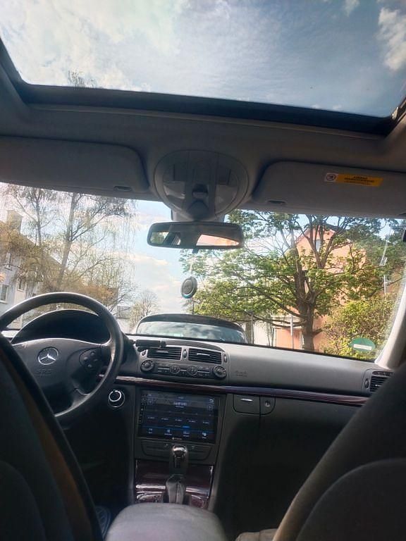 Gebraucht Mercedes E200 163 PS (119 kW) 2004 Schwarz Limousine