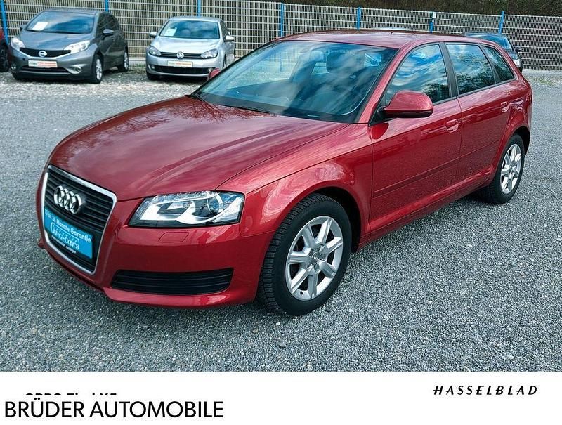 Gebraucht Audi A3 Ambiente 125 PS (91 kW) 2009 Rot Kleinwagen